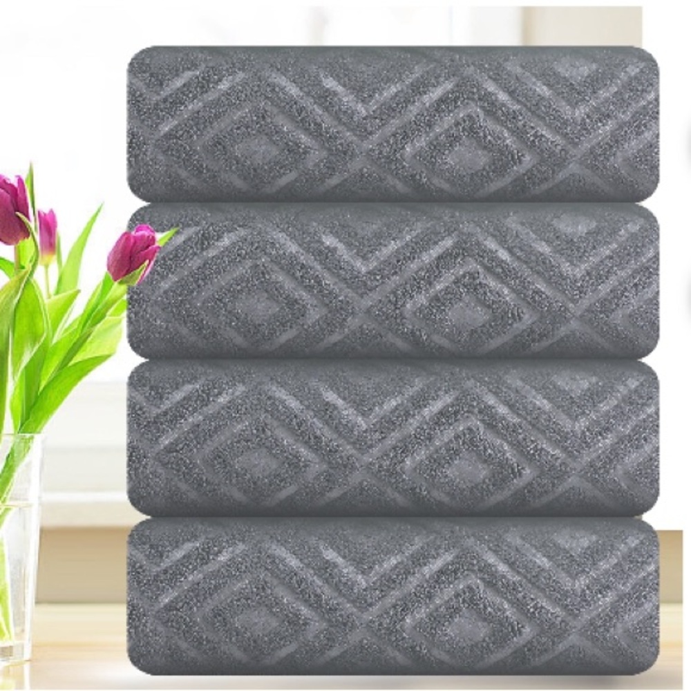 Gray Geometric Bath Towel Set